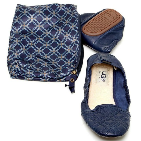 Ugg Australia Women's Size 6 Isbella  Blue Flat Shoe - Picture 1 of 3
